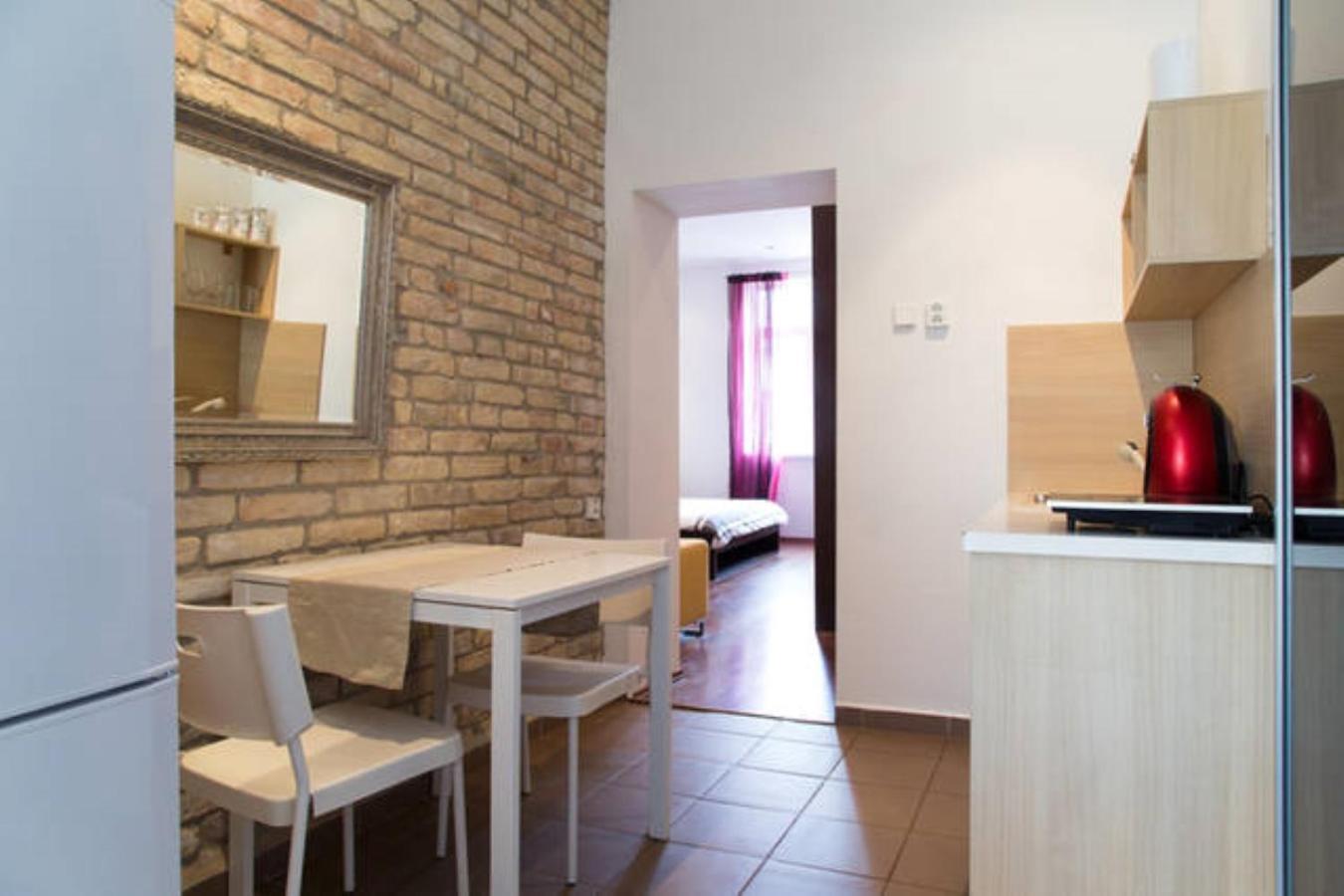 Romantic Central Flat Bratislava Bagian luar foto